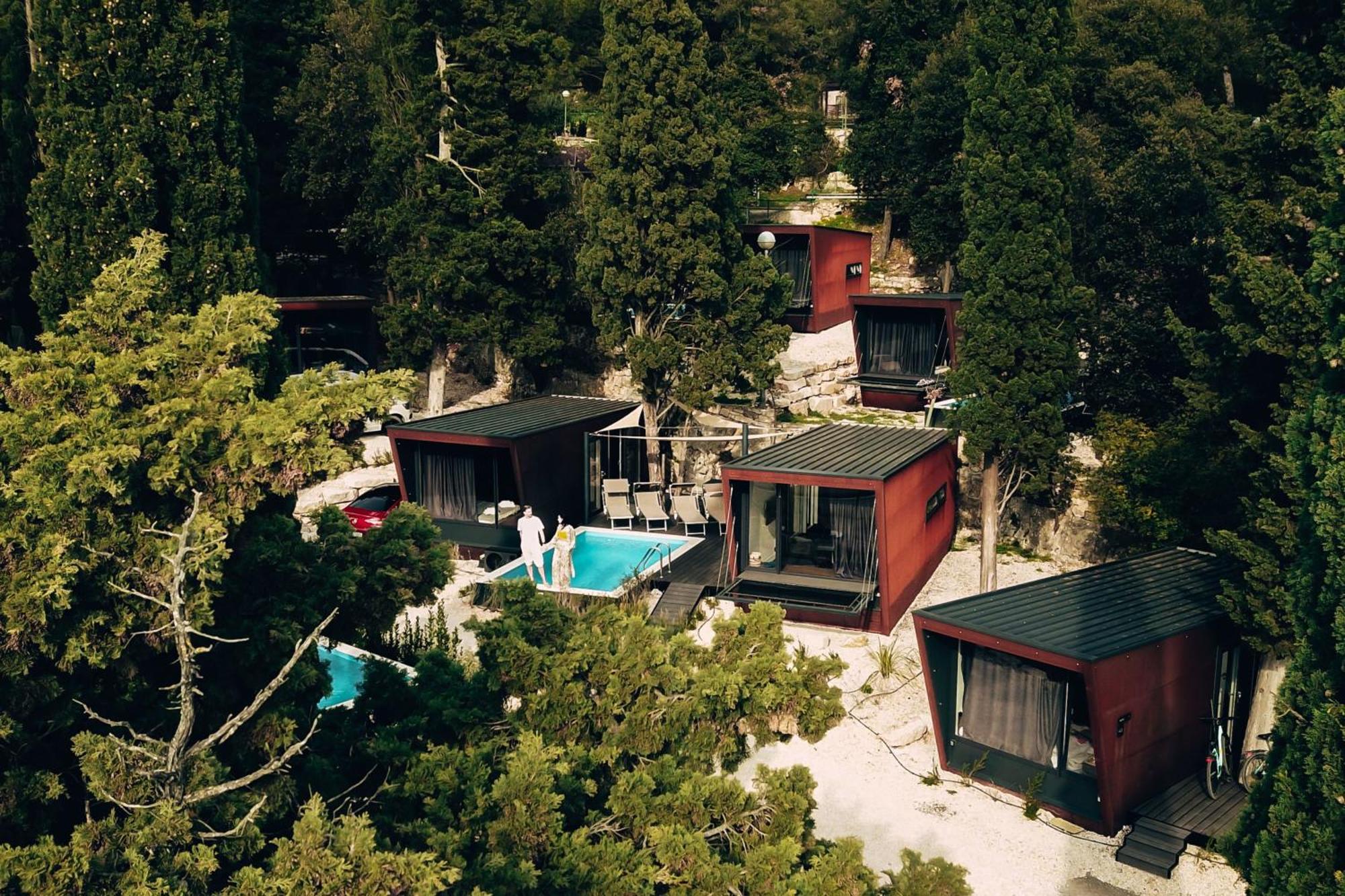 Porton Nature Hideouts โรวีน ภายนอก รูปภาพ